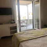 Hotel Amfiteatri Boutique 4*