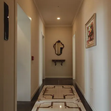 فندق Amfiteatri Boutique 4*