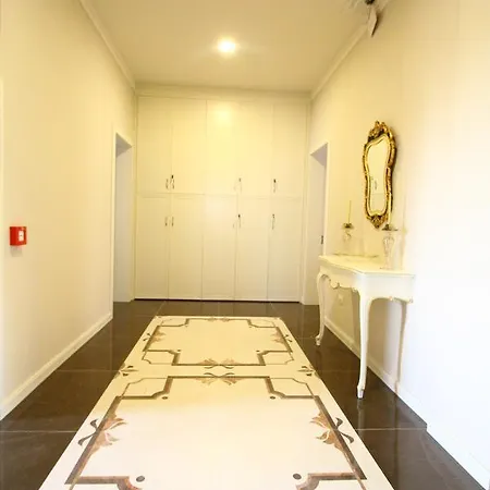 Amfiteatri Boutique Hotel 4*