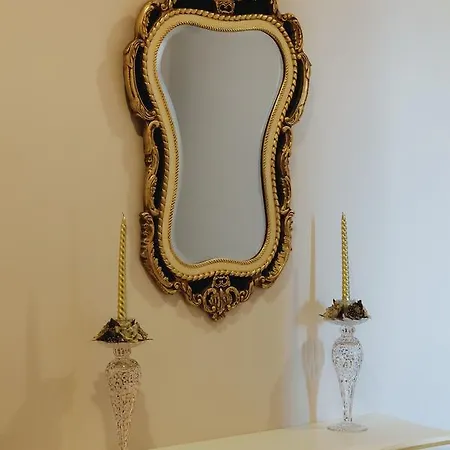 Amfiteatri Boutique Отель