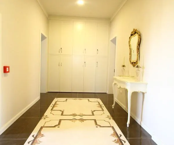 Amfiteatri Boutique Hotel 4*