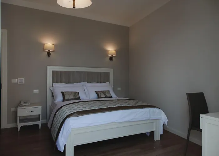 Hotel Amfiteatri Boutique 4*