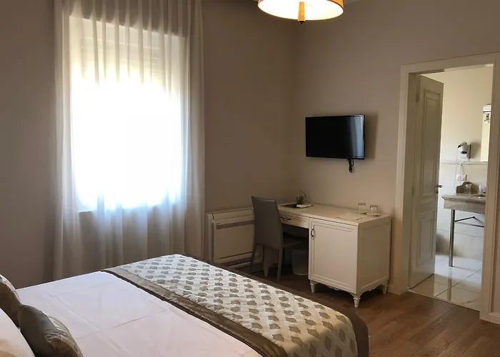 Amfiteatri Boutique Durres