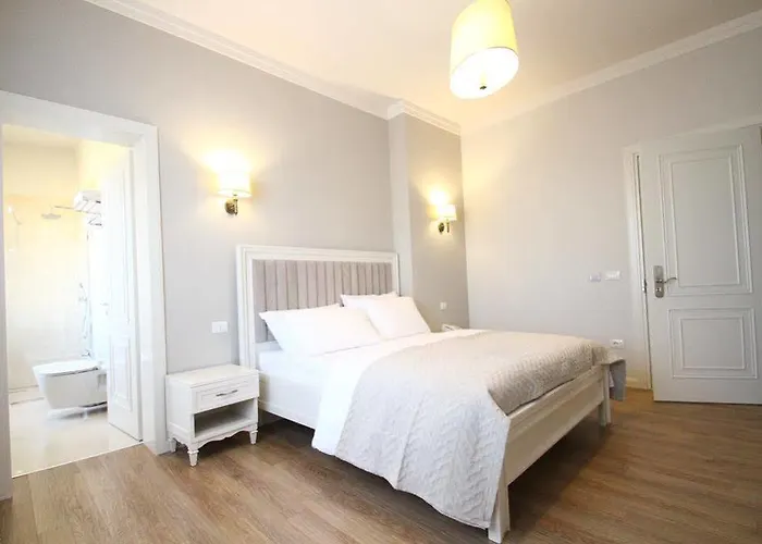 Amfiteatri Boutique Hotel 4*